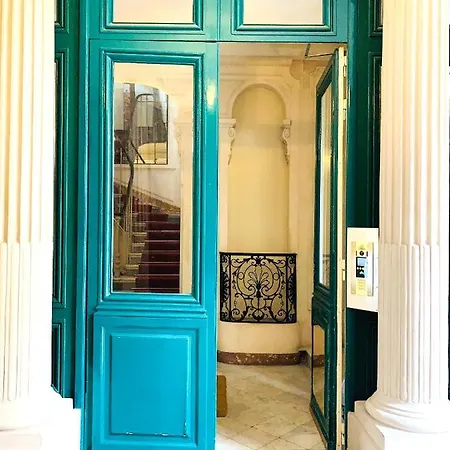Spacious 2 Bedroom Champs Elysees And Golden Triangle * Paris